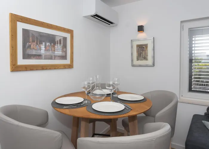 Omnia * Dubrava (Sibenik-Knin)